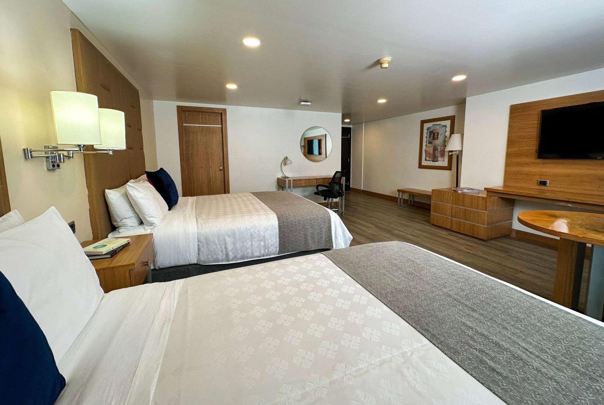 Wyndham Garden Quito Otel Dış mekan fotoğraf